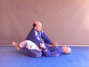 Relaxed posture inside closed guard